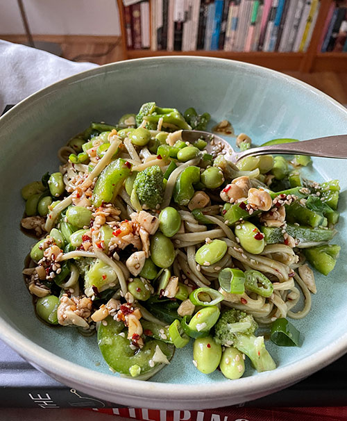 Anke Gröner» Blog Archive » Udon-Nudeln mit Erdnuss-Chili-Sauce